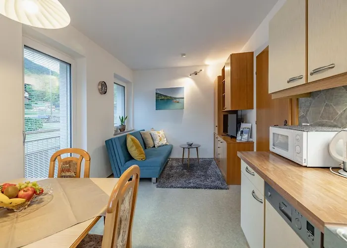 Gaestehaus Eder Apartmán Tröpolach